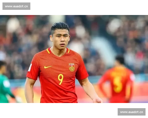 张玉宁:从青年才俊到中国足球新希望的崛起之路